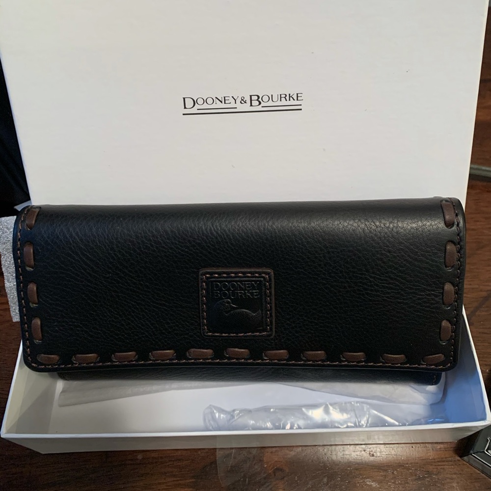 Dooney & Burke Checkbook Wallet